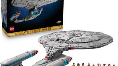 LEGO Icons Star Trek: U.S.S. Enterprise NCC-1701-D 10356