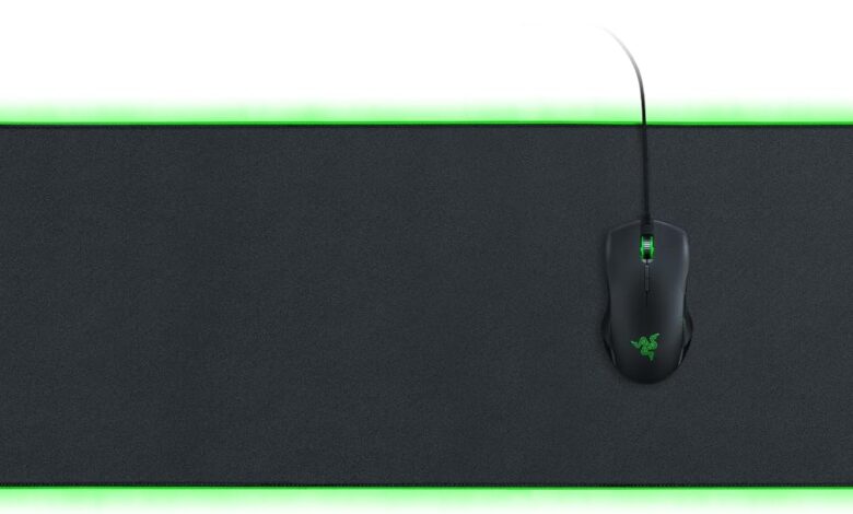 Razer Goliathus Extended Chroma - RGB aydınlatmalı ekstra büyük yumuşak XXL oyun faresi altlığı (kablo tutucu, kumaş yüzey, kapitone kenar, tüm fareler için optimize edilmiş) siyah