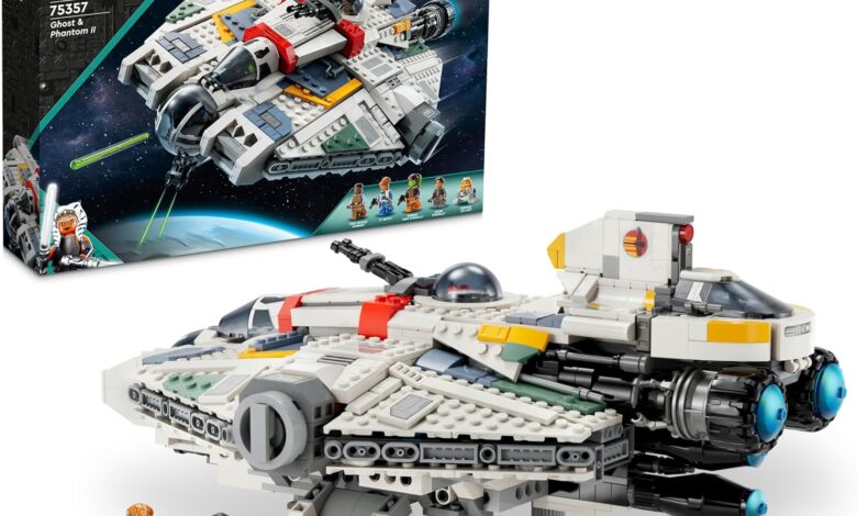 LEGO® Star Wars: Ahsoka Ghost ve Phantom II 75357-10 Yaş ve Üzeri Star Wars Hayranı Çocuklar için Yaratıcı Oyuncak Yapım Seti (1394 Parça)