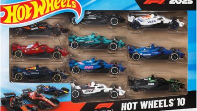 Hot Wheels Formula 1 oyuncak arabalar, her biri 2025 F1 yarış takımlarını temsil eden 1:64 ölçekli 10'lu metal yarış arabası seti, gerçekçi ayrıntılar ile hem oynamak hem sergilemek için ideal, JMM24